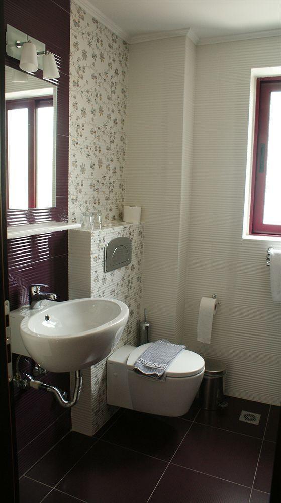 Dryades & Orion Hotel Atena